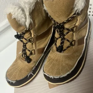 Sorel Winter Boots size 4