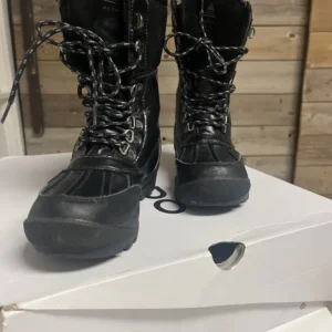 Aldo Winter Boots for Women, size 6